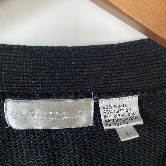 Vintage Linda B. Collection embroidered Cardigan - Picture 2 of 9